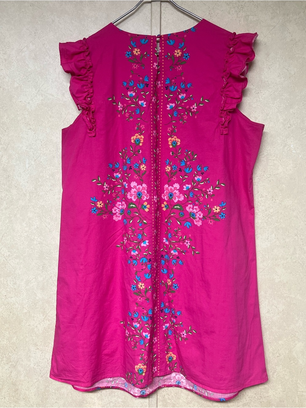 CeCe bright fuchsia floral ruffle cap sleeve crew neck shift dress - Picture 4 of 13